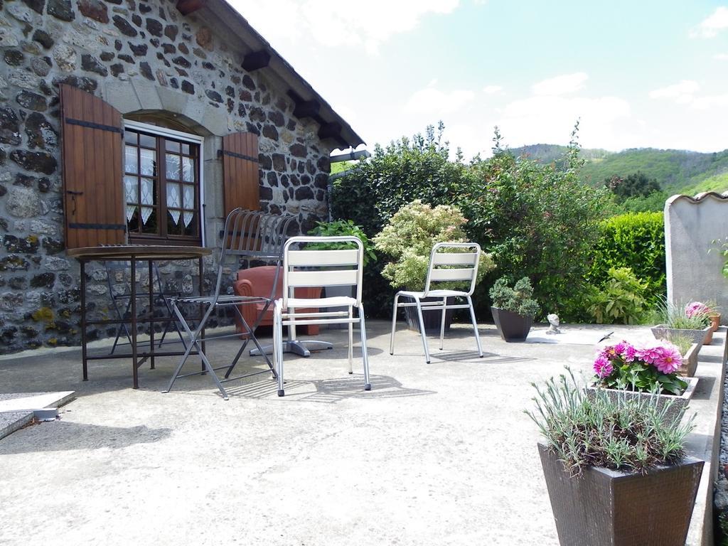 Le Cabanon Bed & Breakfast Thueyts Екстериор снимка
